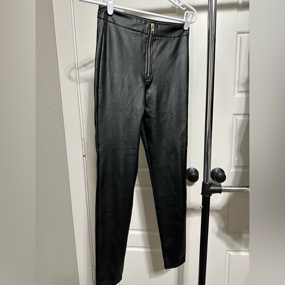 Le Lis leather pants - gently worn, great condition - size small